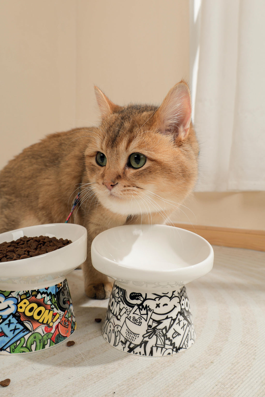 URBANSTYLE TILT'D Raised Ceramic Bowl White & Black