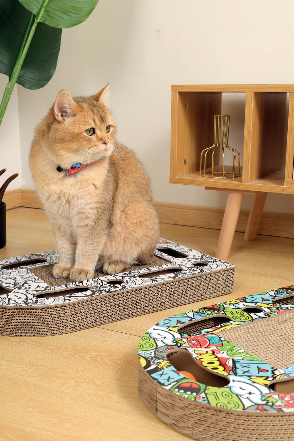 URBANSTYLE Freestyle Cat scratcher - black & white