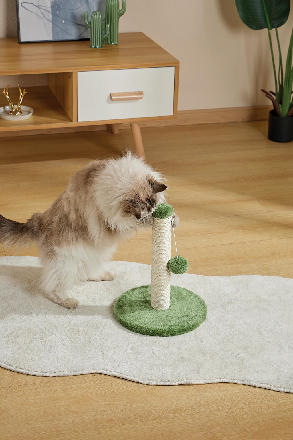 MY FIRST CAT TREE Pompom Green