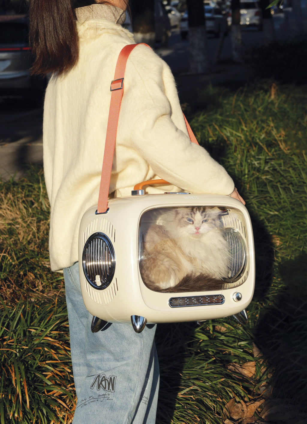 SIXTIES TV Pet Carrier White