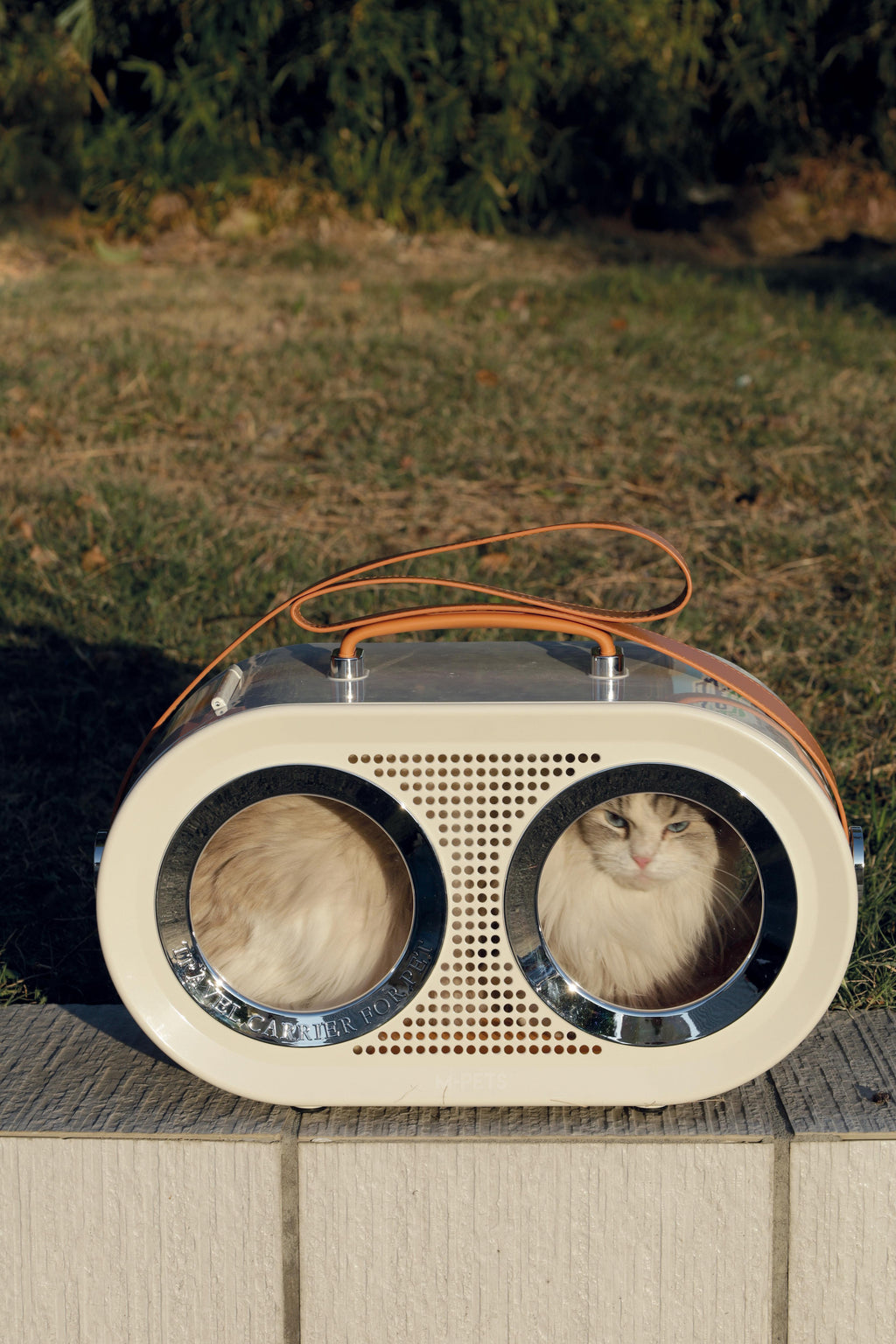 SIXTIES Radio Pet Carrier White