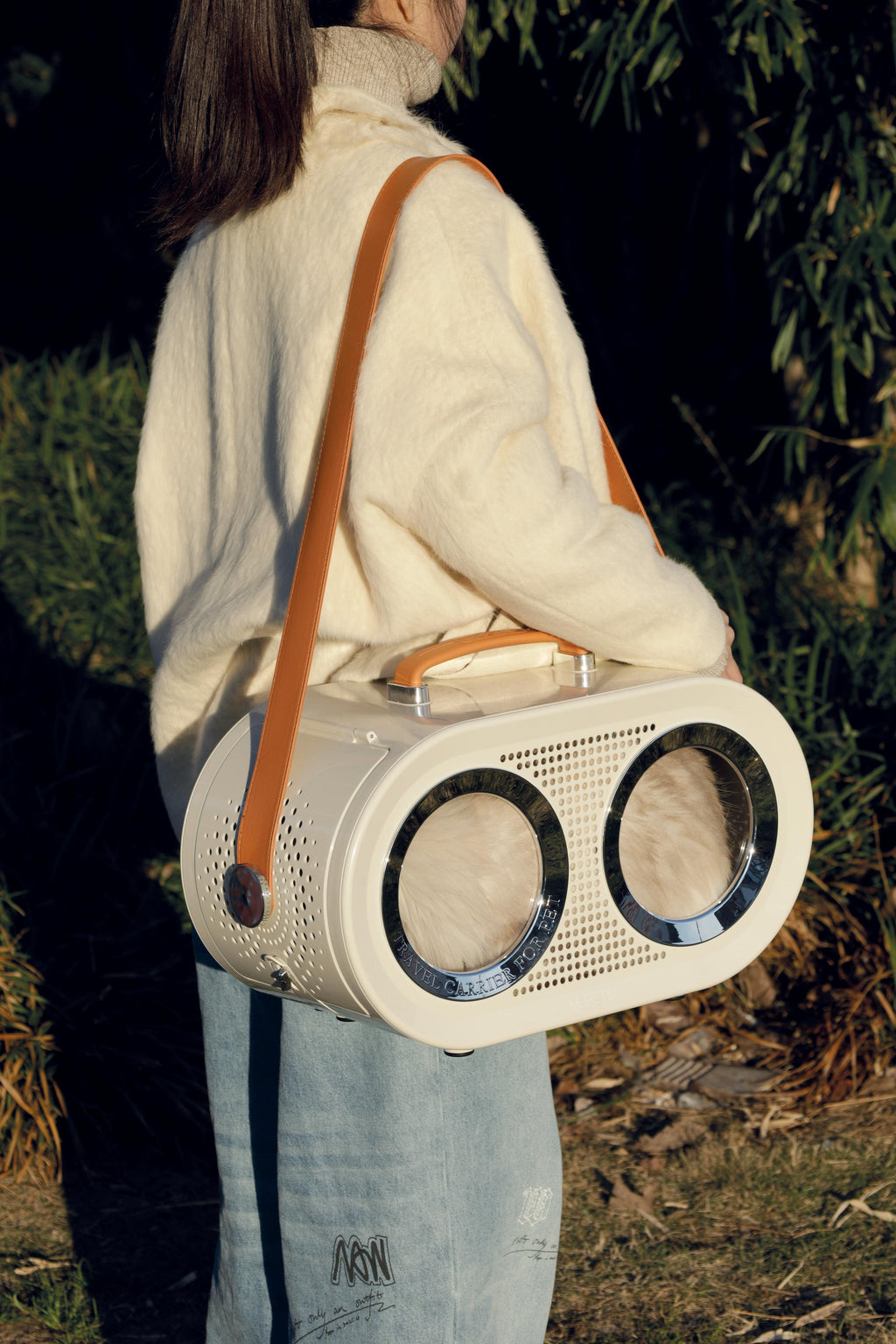 SIXTIES Radio Pet Carrier White